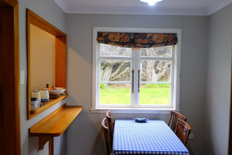 Photo of property in 9 Bell Street, Tawa, Wellington, 5028