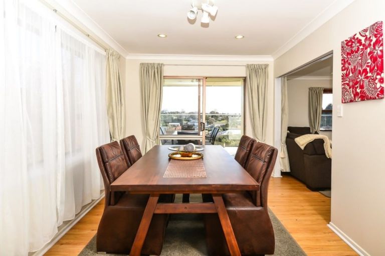 Photo of property in 72 Forest Lake Road, Forest Lake, Hamilton, 3200