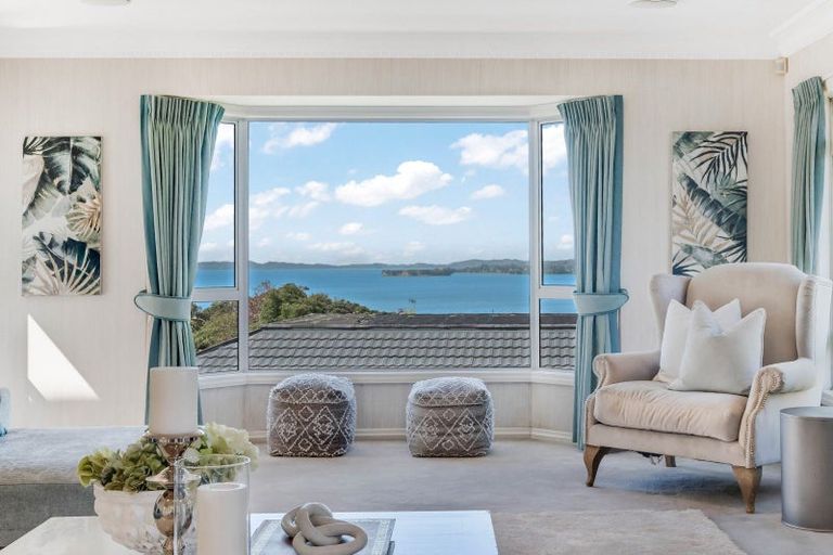 Photo of property in 1 Page Point, Mellons Bay, Auckland, 2014