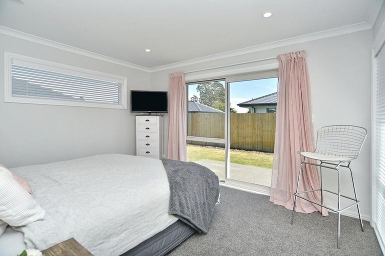 Photo of property in 106 Petries Road, Woodend, 7610