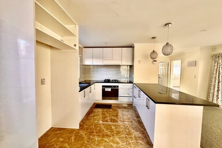 Photo of property in 109 Everglade Drive, Totara Heights, Auckland, 2105