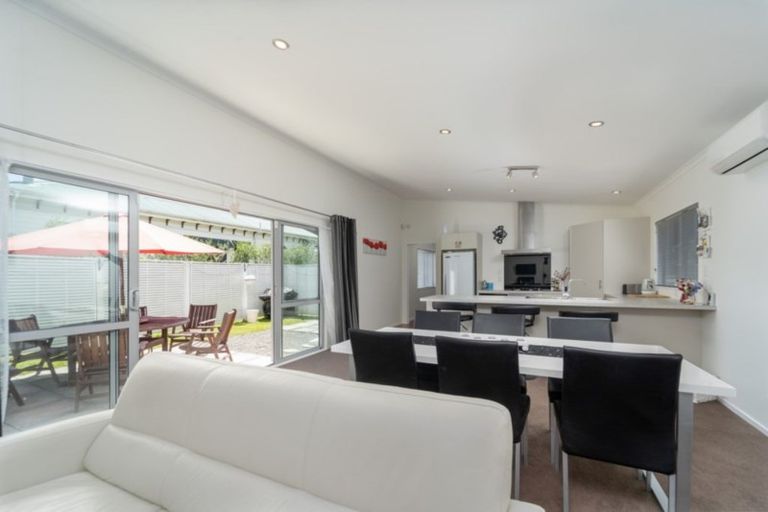 Photo of property in 18a Daniel Street, Martinborough, 5711