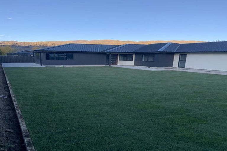 Photo of property in 9 Pisa Moorings Road, Mount Pisa, Cromwell, 9383