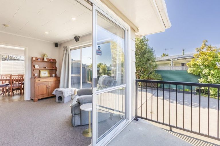 Photo of property in 6 Wynyard Crescent, Tamatea, Napier, 4112