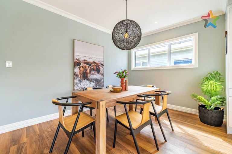 Photo of property in 42 Kensington Avenue, Petone, Lower Hutt, 5012