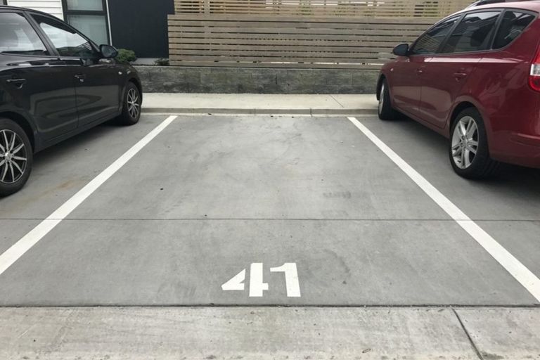 Photo of property in 41 Carder Court, Hobsonville, Auckland, 0618