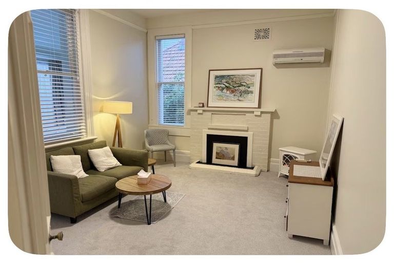 Photo of property in 60 Royal Terrace, Dunedin Central, Dunedin, 9016