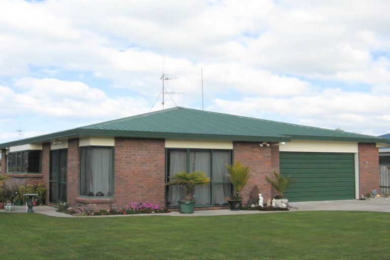 Photo of property in 63 Kane Road, Papamoa Beach, Papamoa, 3118