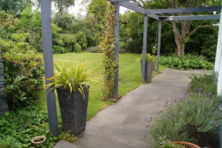 Photo of property in 74 School Road, Pleasant Valley, Geraldine, 7991