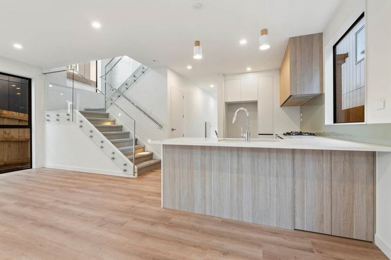 Photo of property in 39 Clara Road, Silverdale, 0932