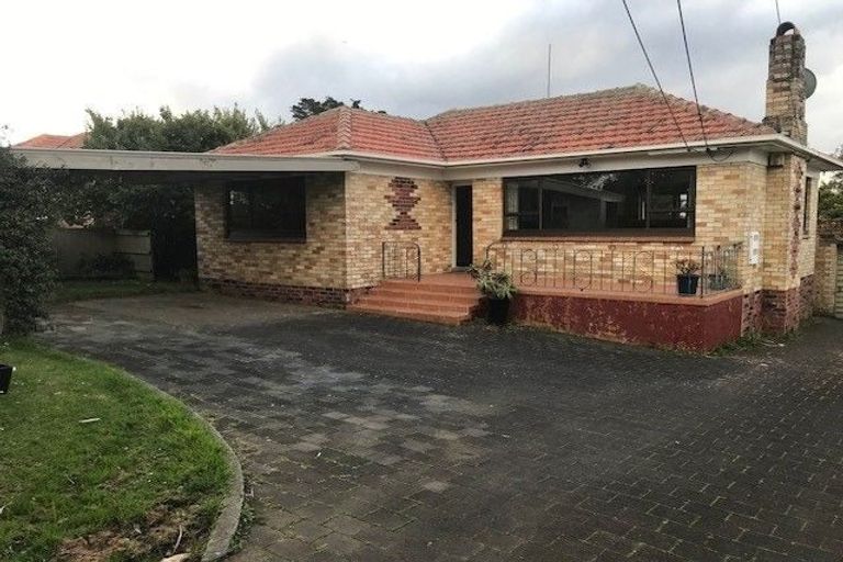 Photo of property in 33 Commissariat Road, Mount Wellington, Auckland, 1060