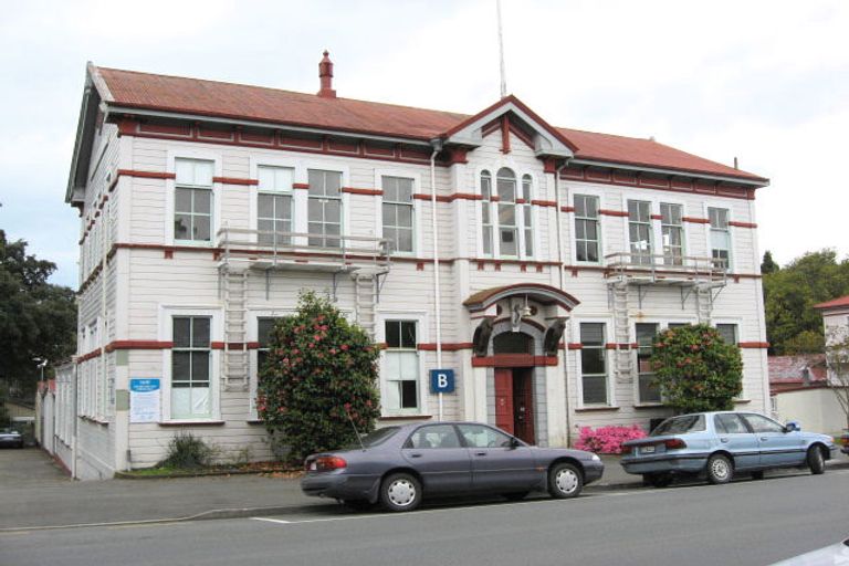 Photo of property in 353 Hardy Street, Nelson, 7010