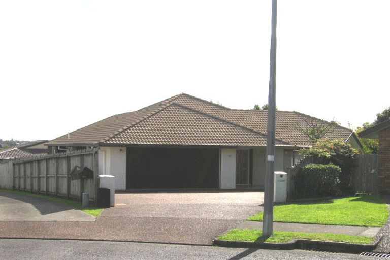 Photo of property in 15 Chiania Place, Somerville, Auckland, 2014