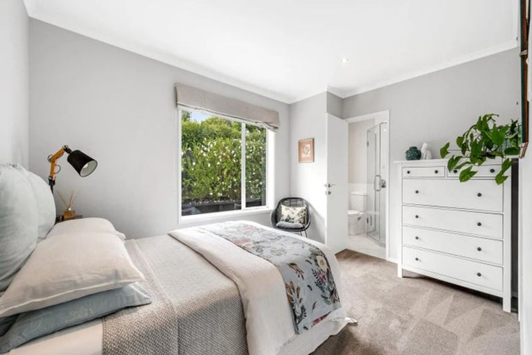 Photo of property in 11 Holly Way, Sunnyhills, Auckland, 2010