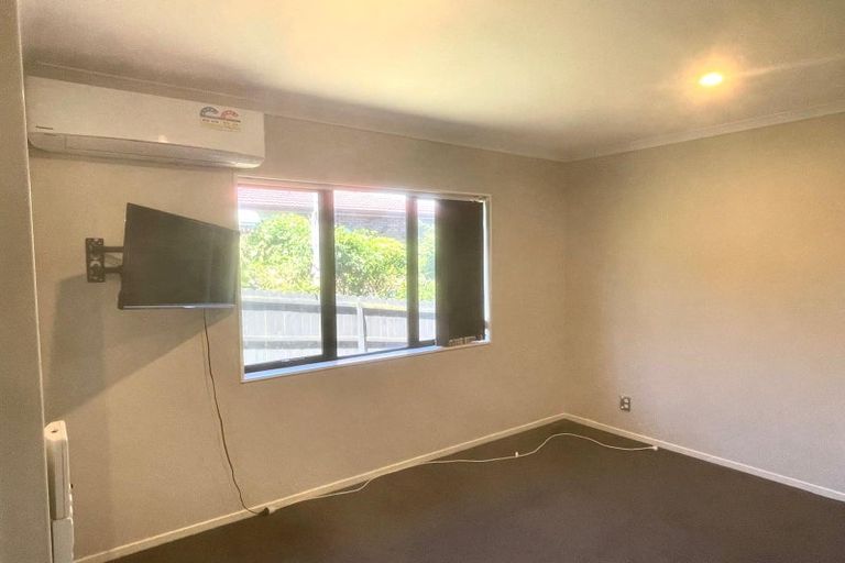 Photo of property in 58 Cartmel Avenue, Massey, Auckland, 0614