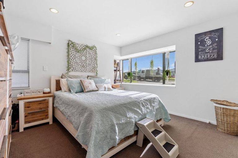 Photo of property in 57 Stanmore Bay Road, Stanmore Bay, Whangaparaoa, 0932