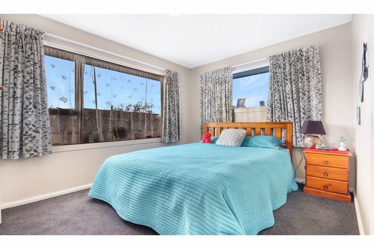 Photo of property in 11 Quebec Place, Wainoni, Christchurch, 8061