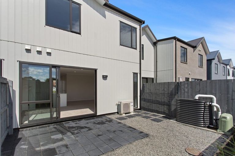 Photo of property in 71 Kopuru Road, Whenuapai, Auckland, 0618