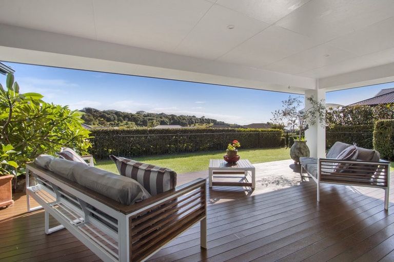 Photo of property in 7 Vantage Place, Omokoroa, 3114