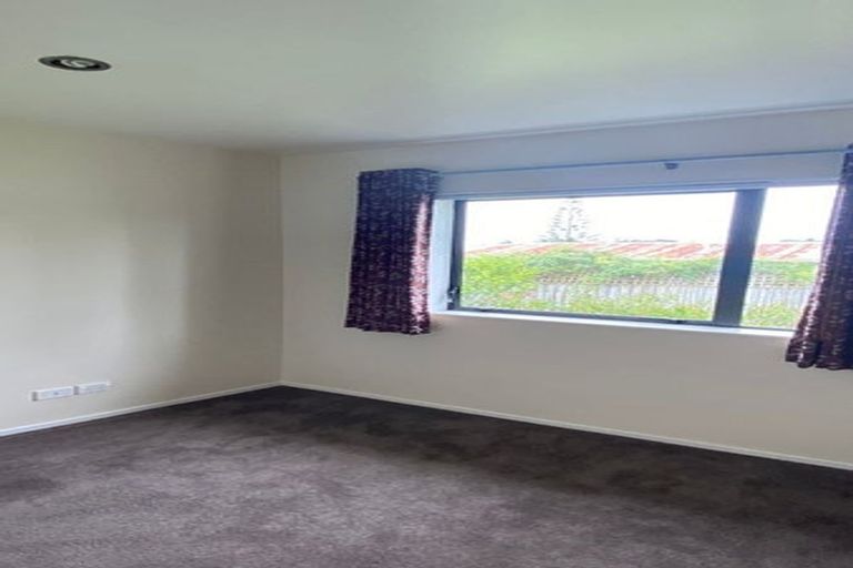 Photo of property in 79a Stanley Road, Glenfield, Auckland, 0629