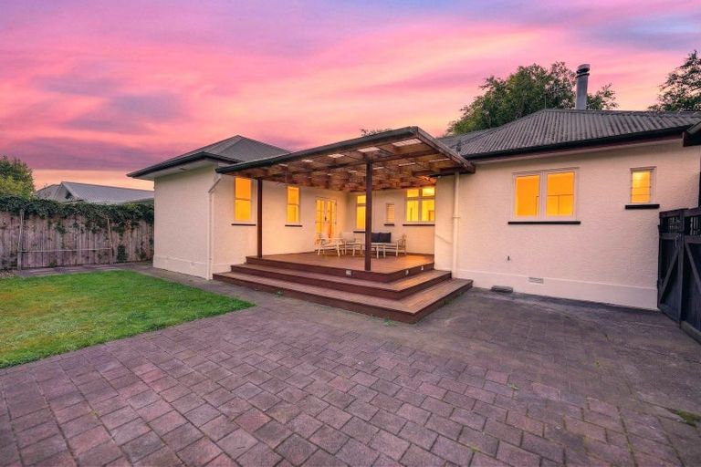 Photo of property in 48 Manapouri Crescent, Hokowhitu, Palmerston North, 4410
