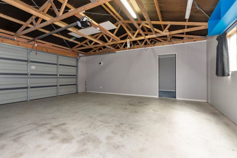 Photo of property in 10a Lewis Street, Blockhouse Bay, Auckland, 0600