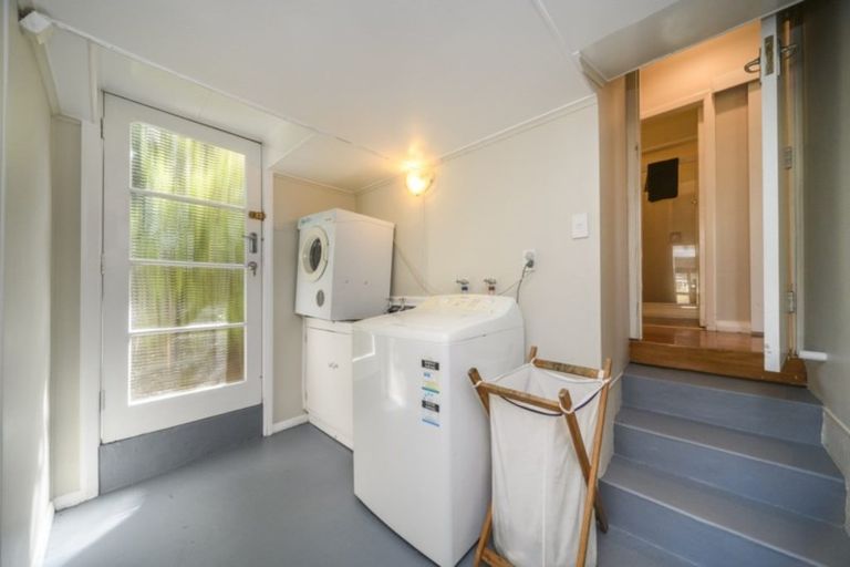 Photo of property in 9 Parata Street, Hokowhitu, Palmerston North, 4410