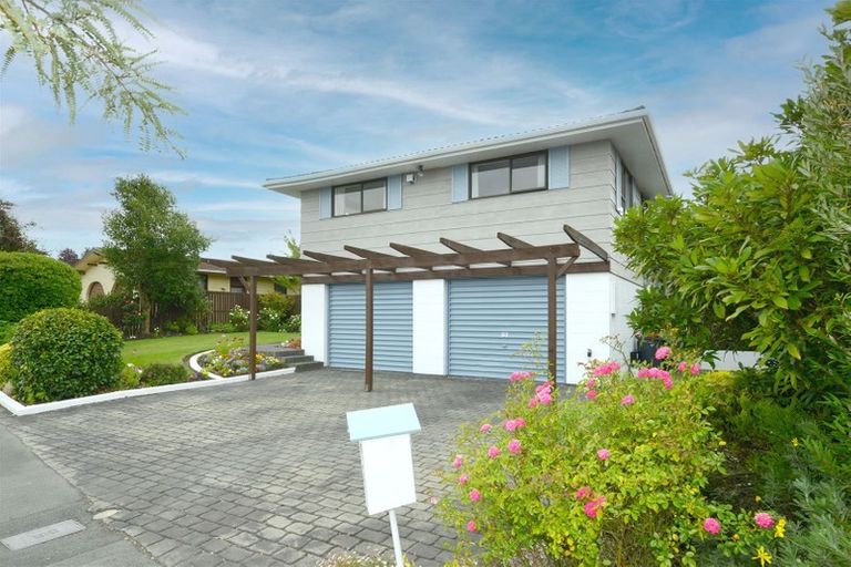 Photo of property in 12 Juniper Place, Burnside, Christchurch, 8053