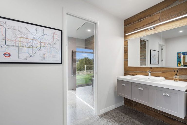 Photo of property in 13 Capstone Place, Te Kamo, Kamo, 0185