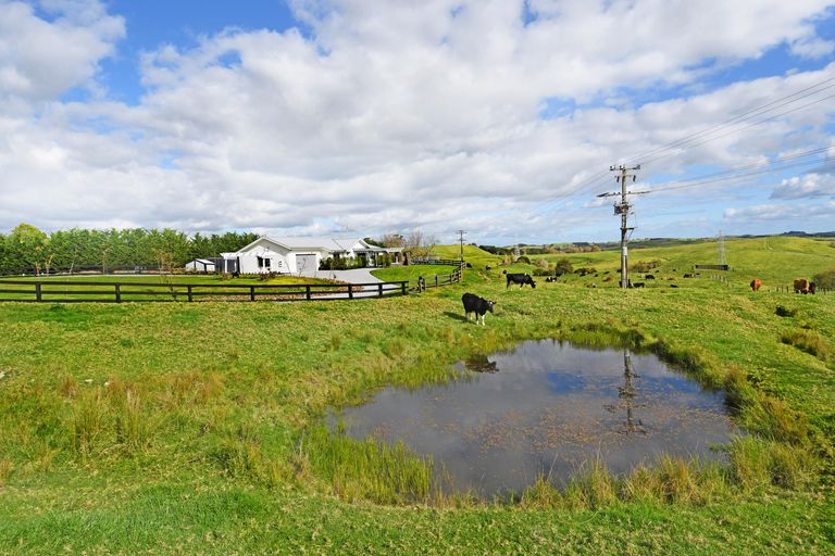 Photo of property in 9 Mountain Road, Kaiwaka, 0587