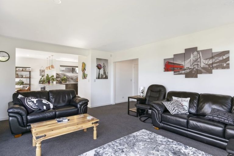 Photo of property in 6 Satchell Way, Kaiwharawhara, Wellington, 6035