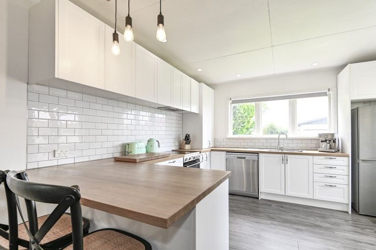 Photo of property in 433 Dalcross Street, Mayfair, Hastings, 4122