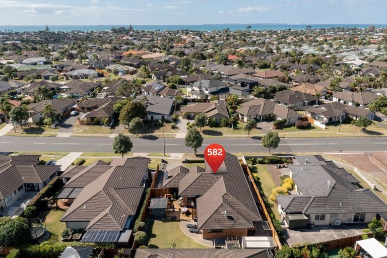 Photo of property in 582 Gloucester Road, Papamoa Beach, Papamoa, 3118