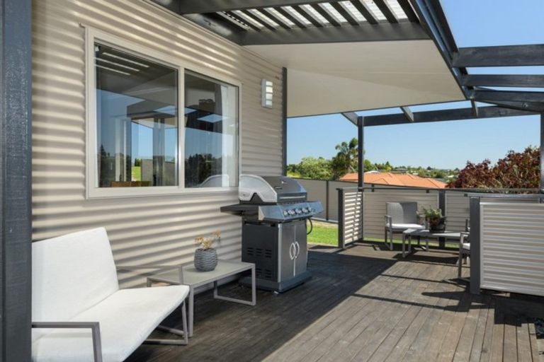 Photo of property in 69 Te Otinga Place, Pyes Pa, Tauranga, 3112