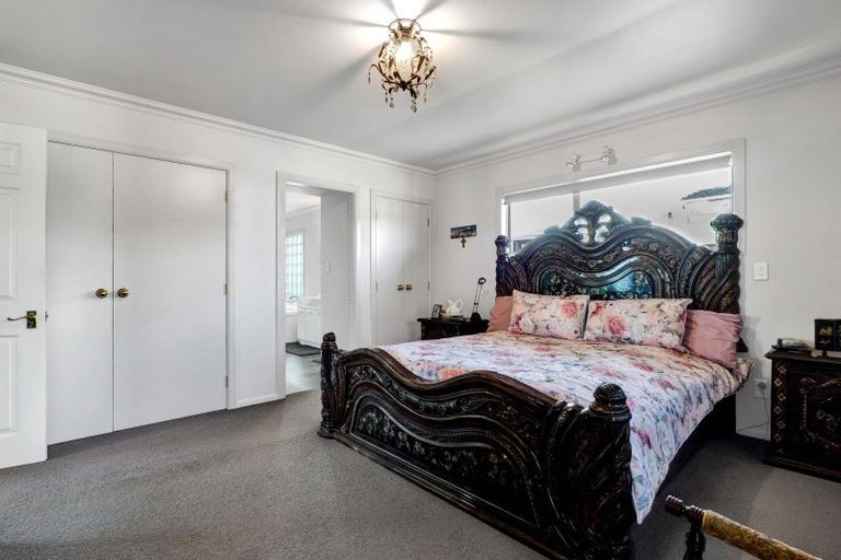 Photo of property in 30 Messenger Terrace, Oakura, 4314