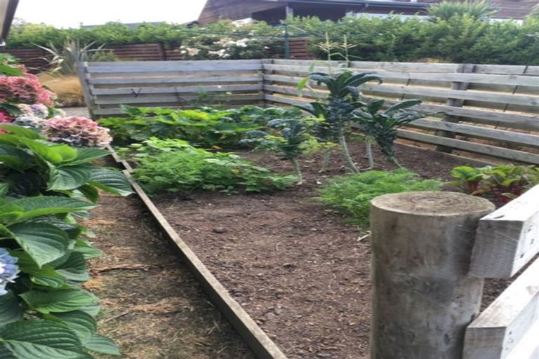 Photo of property in 4 Watlings Place, Kennedys Bush, Christchurch, 8025