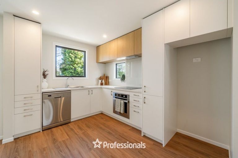 Photo of property in 137 Cambridge Terrace, Fairfield, Lower Hutt, 5011