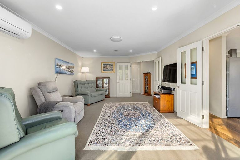 Photo of property in 23 Te Puia Drive, Aotea, Porirua, 5024