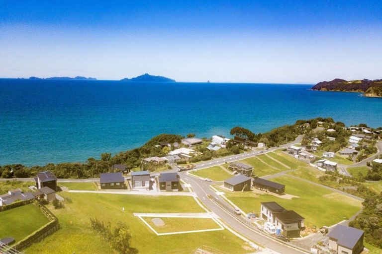 Photo of property in 12 Blue Moon Rise, Langs Beach, 0582