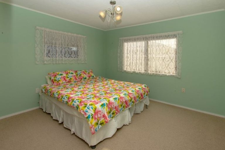 Photo of property in 34 Townshend Crescent, Greenmeadows, Napier, 4112