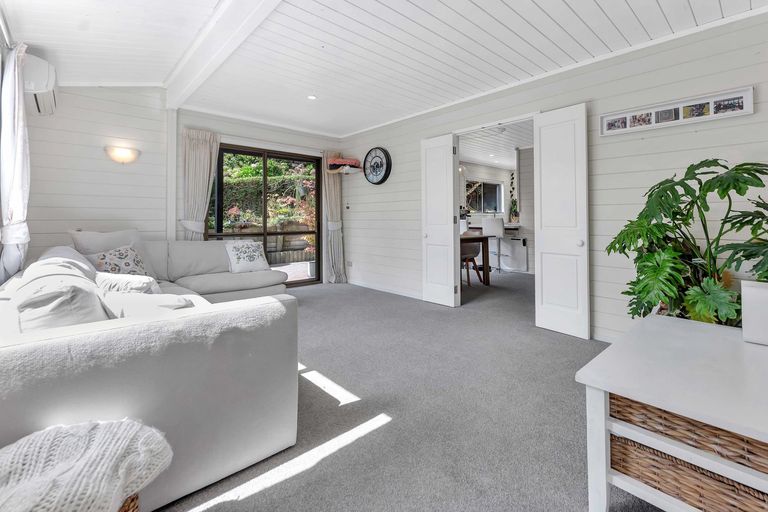 Photo of property in 2/7 Mccall Place, Opaheke, Papakura, 2113