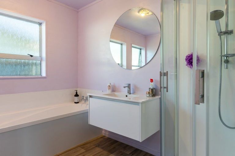 Photo of property in 57 Mclean Street, Woodville, 4920