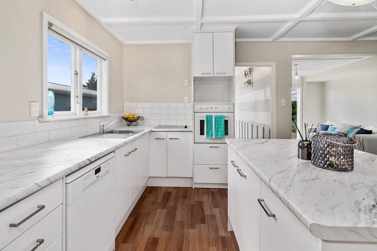 Photo of property in 5 Sunrise Avenue, Owhata, Rotorua, 3010