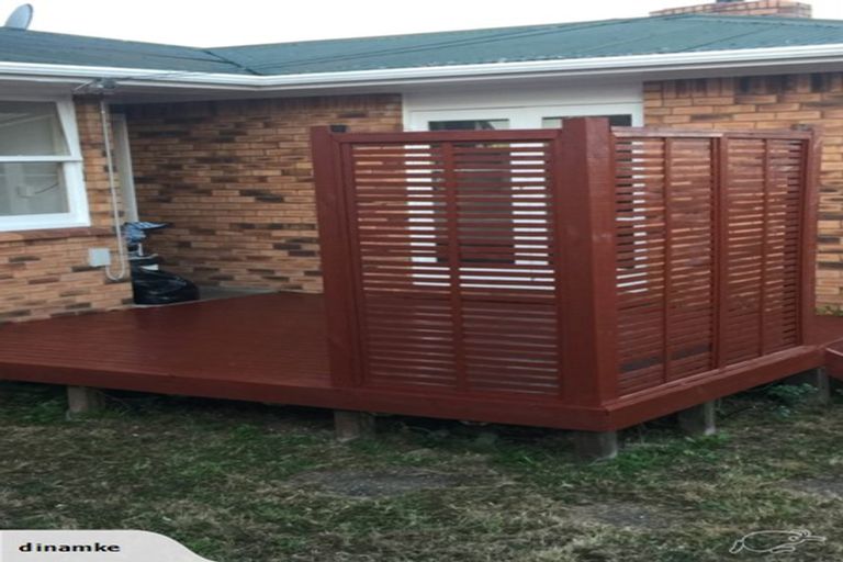 Photo of property in 19 Woodvale Road, Glen Eden, Auckland, 0602