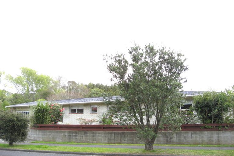 Photo of property in 1 Ambury Place, Merrilands, New Plymouth, 4312