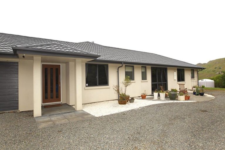 Photo of property in 1993 Waimarama Road, Waimarama, Havelock North, 4294