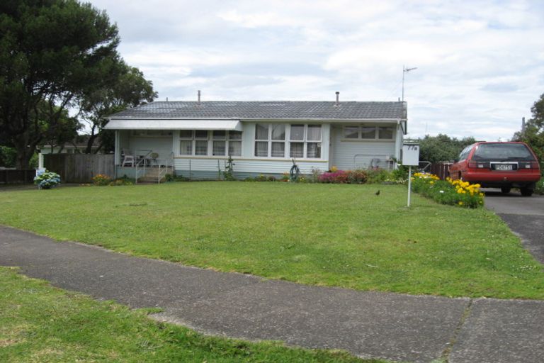 Photo of property in 77a Friesian Drive, Mangere, Auckland, 2022