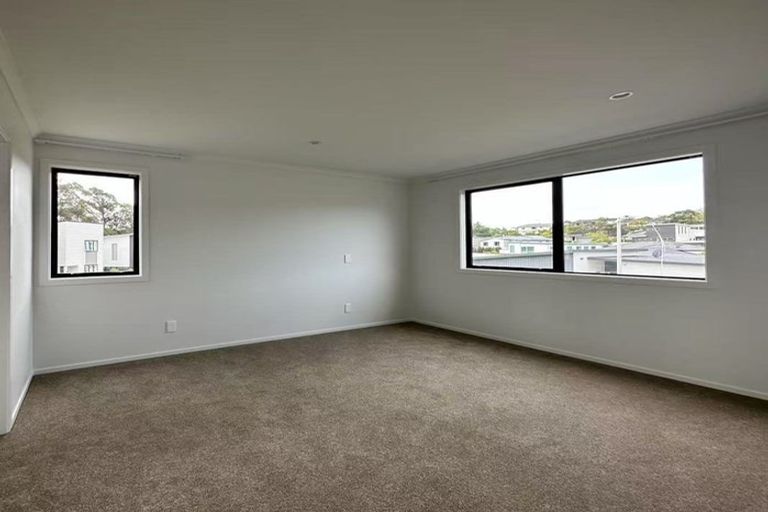 Photo of property in 12 Breakwater Way, Whitby, Porirua, 5024