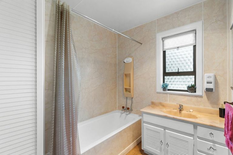 Photo of property in 16 Bassett Street, Burwood, Christchurch, 8083