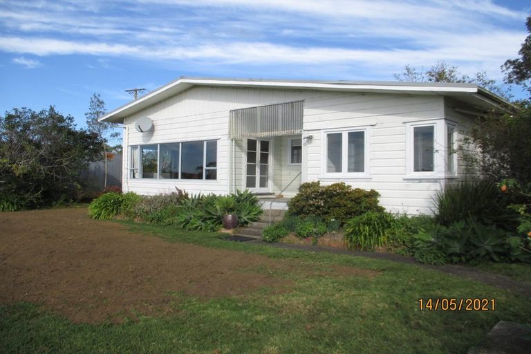 Photo of property in 140 Wades Road, Whitford, Howick, 2571